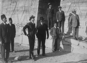 04-egitto-il-principe-nella-valle-dei-re-visita-le-rovine-di-tebe