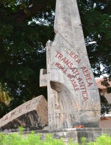 Bolama_monumento fascio_crociera_aerea_Balbo2