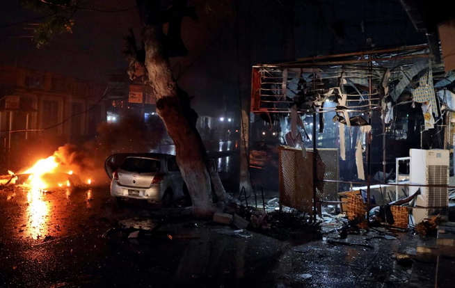 Autobomba_Mogadiscio_Somalia_Al-Shabab2