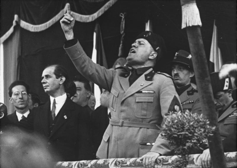 Mussolini_Roma_Adunata 2 ottobre 1935